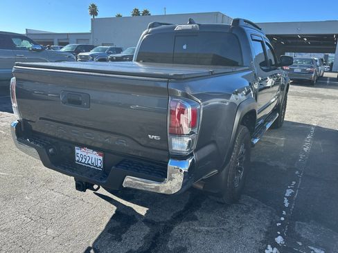 Used 2023 Toyota Tacoma TRD Off-Road image 3