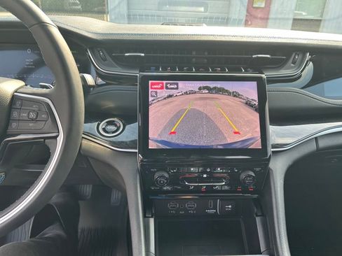 New 2024 Jeep Grand Cherokee Trailhawk w/ Luxury Tech Group III image 16