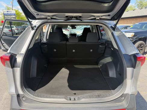 Used 2023 Toyota RAV4 LE AWD/4WD image 7