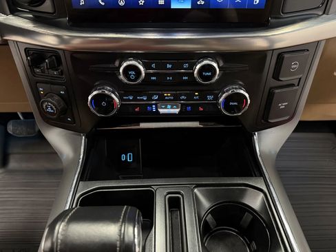 Used 2022 Ford F150 Lariat w/ Max Trailer Tow Package AWD/4WD image 39
