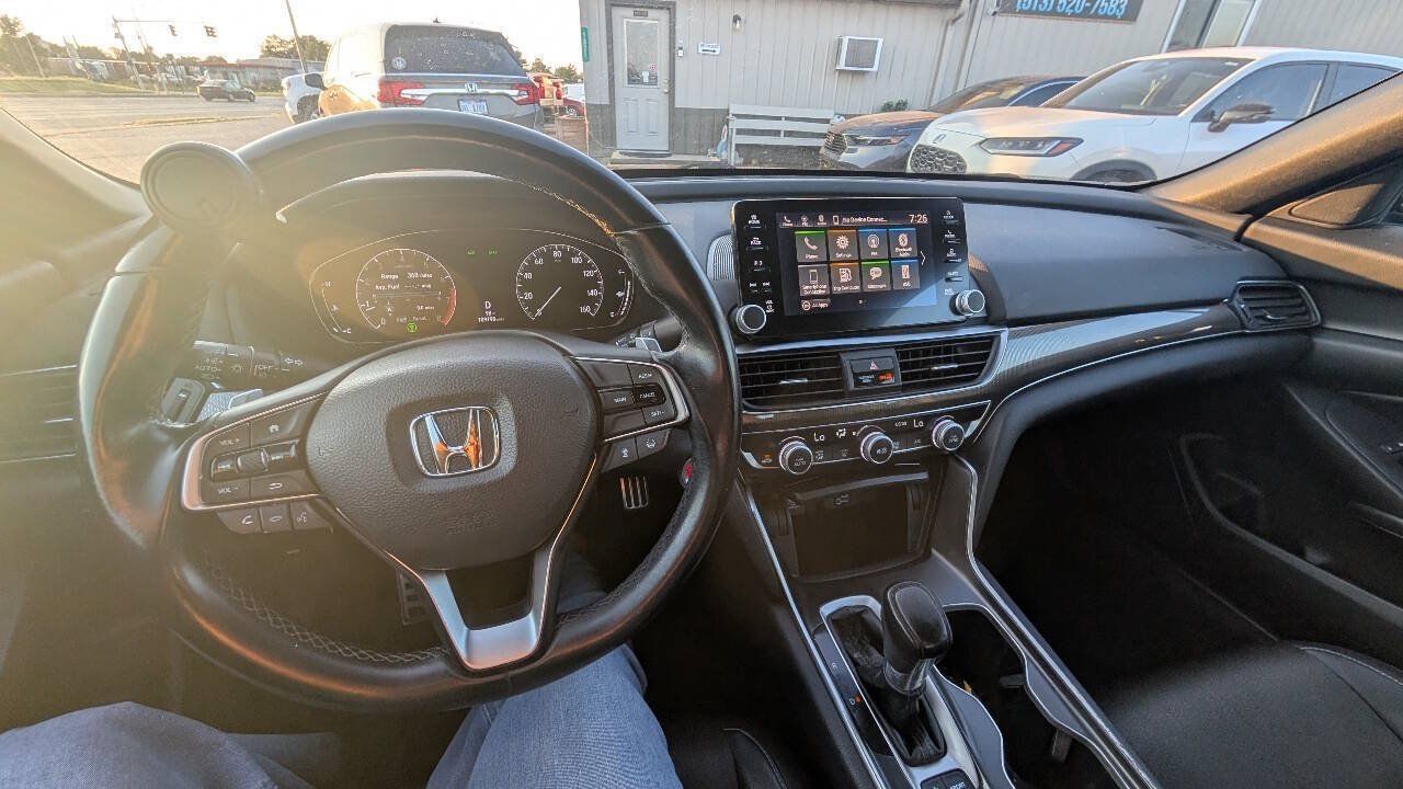 Used 2018 Honda Accord Sport image 13