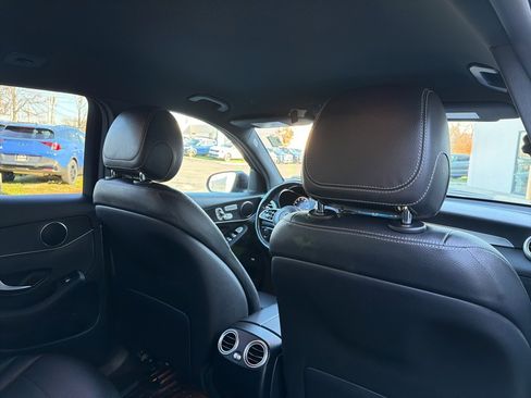 Used 2022 Mercedes-Benz GLC 300 4MATIC image 17