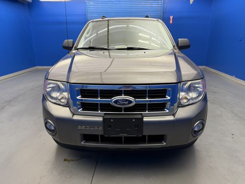 Used 2010 Ford Escape XLT FWD image 3