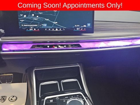 Used 2025 BMW 760i xDrive image 9
