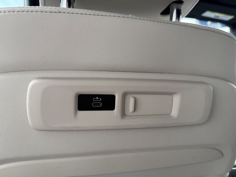 Used 2023 BMW X5 xDrive45e w/ Executive Package image 15