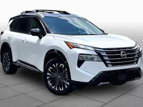 Certified 2026 Nissan Rogue Platinum w/ Platinum Premium Package AWD/4WD image 3