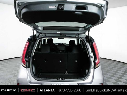 Used 2025 Kia Soul LX FWD image 27