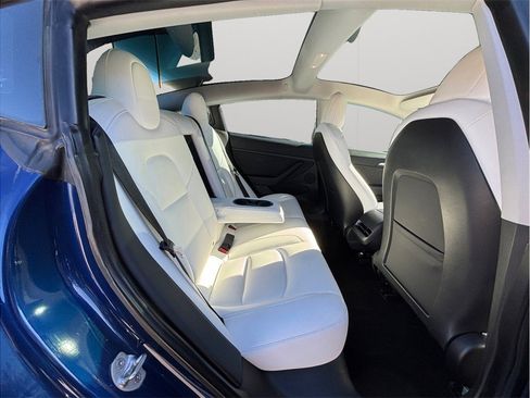 Used 2021 Tesla Model 3 Performance image 38