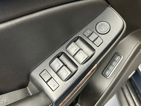 Used 2020 Chevrolet Suburban LT RWD image 20