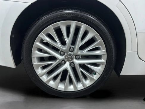 Used 2015 Lexus ES 350 w/ Luxury Package FWD image 30