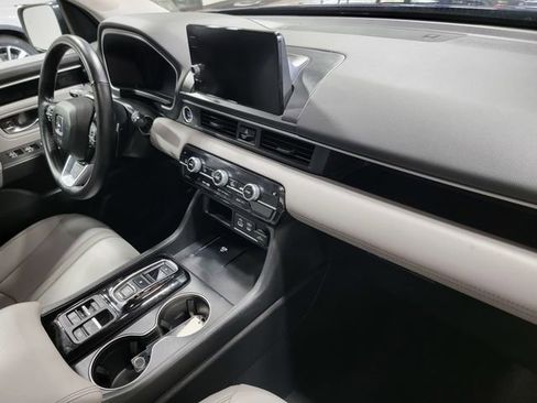 Certified 2025 Honda Pilot EX-L image 16