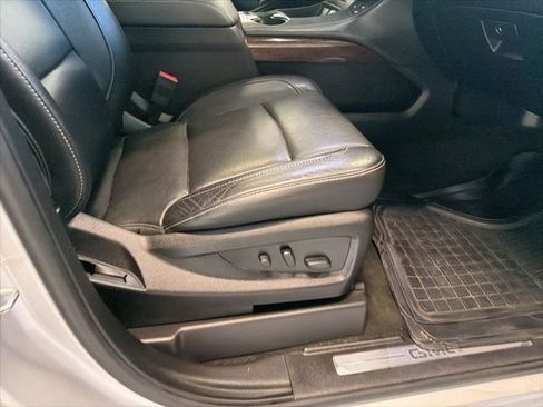 Used 2018 GMC Yukon XL SLT w/ Open Road Package image 17