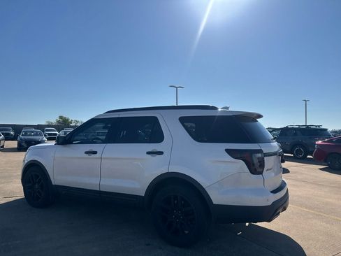 Used 2016 Ford Explorer Sport w/ Equipment Group 401A AWD/4WD image 14