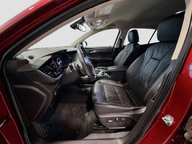 Used 2021 Buick Envision Avenir FWD image 16
