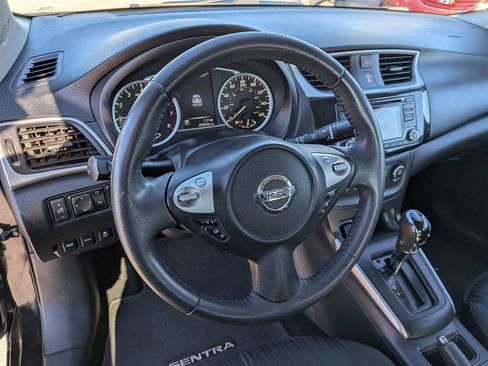 Used 2017 Nissan Sentra SV image 14