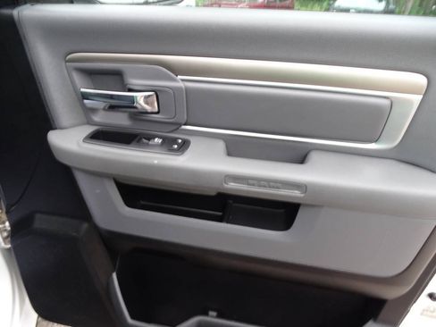 Used 2016 RAM 1500 4x4 Crew Cab Outdoorsman image 32