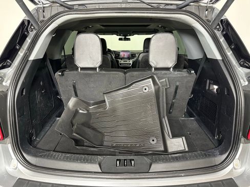 Used 2023 Ford Explorer XLT w/ Equipment Group 202A image 27