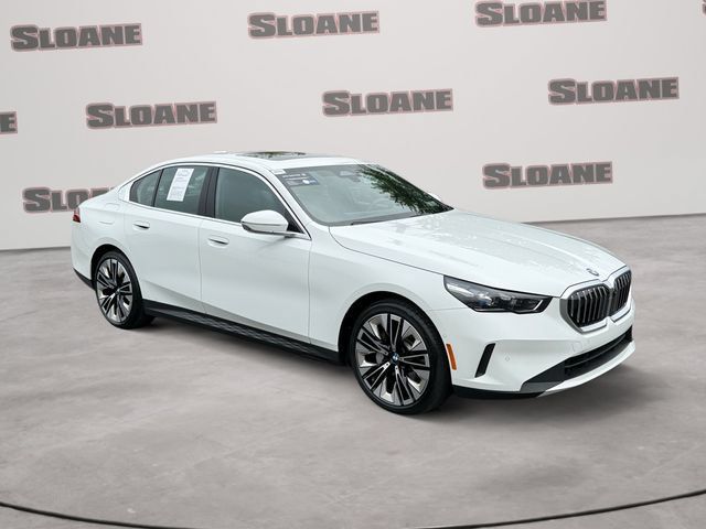 Certified 2026 BMW 530i xDrive w/ Premium Package AWD/4WD image 7