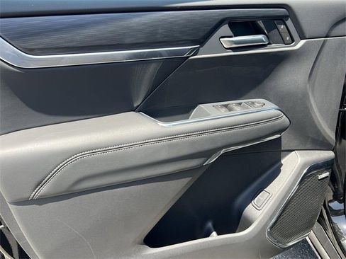 New 2025 GMC Acadia Elevation image 10