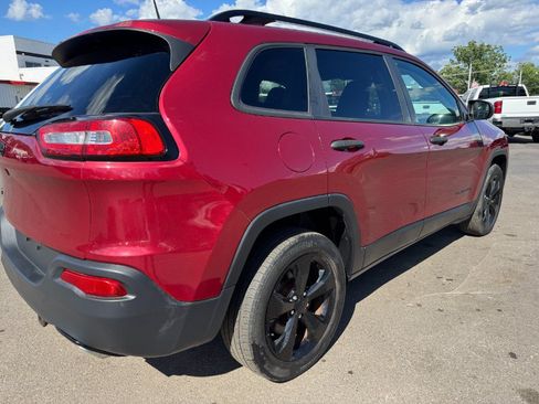 Used 2016 Jeep Cherokee Sport w/ Cold Weather Group AWD/4WD image 11