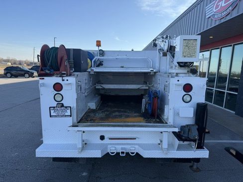 Used 2012 Ford F550 4x4 Regular Cab Super Duty w/ Payload Upgrade Pkg image 6