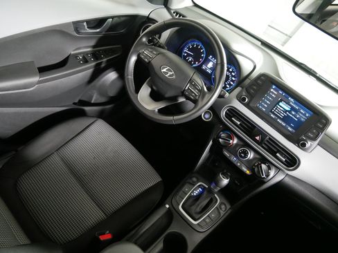 Used 2021 Hyundai Kona SEL AWD/4WD image 9