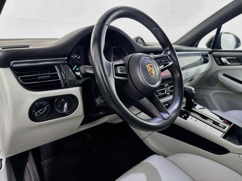 Used 2023 Porsche Macan S AWD/4WD image 20