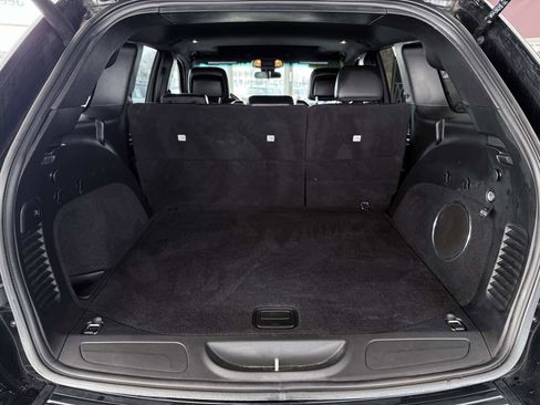 Used 2021 Jeep Grand Cherokee Laredo X image 23