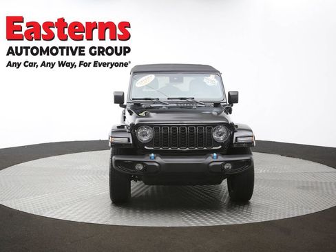 Used 2024 Jeep Wrangler Unlimited AWD/4WD image 55