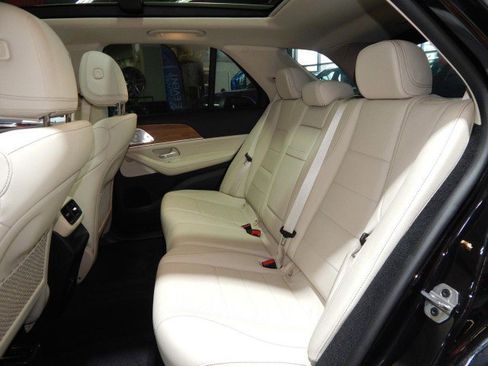 Used 2024 Mercedes-Benz GLE 350 GLE 350 AWD w/ AMG Line Exterior image 38