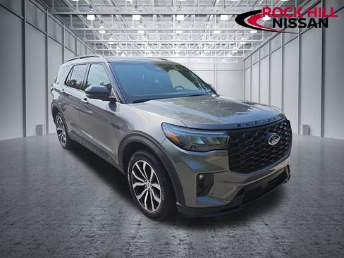 Used 2025 Ford Explorer ST-Line AWD/4WD image 1