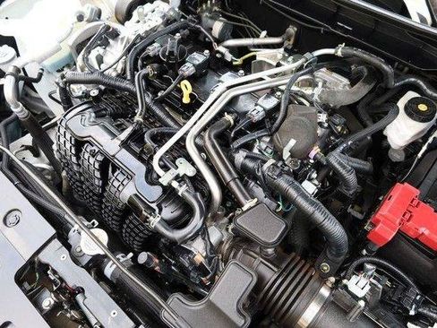 Used 2025 Nissan Altima 2.5 SR w/ SR Premium Package FWD image 25