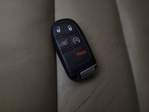 Used 2017 Jeep Grand Cherokee Limited AWD/4WD image 32