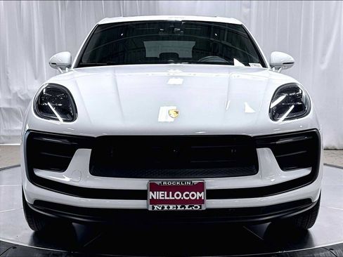 Used 2024 Porsche Macan w/ Premium Plus Package AWD/4WD image 12