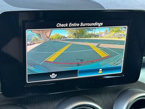 Used 2019 Mercedes-Benz C 300 Sedan image 25