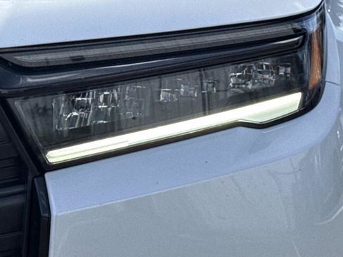 Used 2026 Honda Pilot Sport image 10