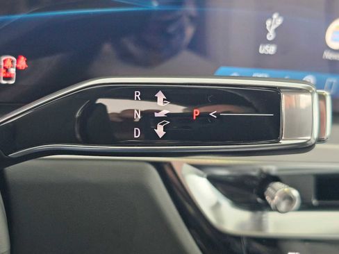 Used 2026 Cadillac Lyriq Luxury w/ LPO, Floor Liner Package RWD image 31