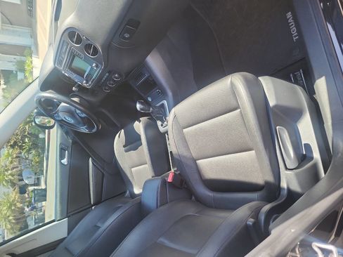 Used 2010 Nissan Versa 1.8 S w/ PWR Plus Pkg FWD image 26