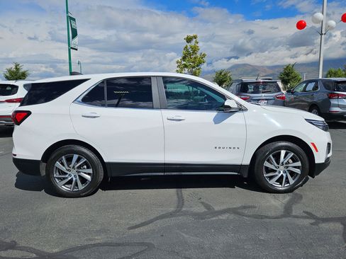 Used 2022 Chevrolet Equinox LT image 2