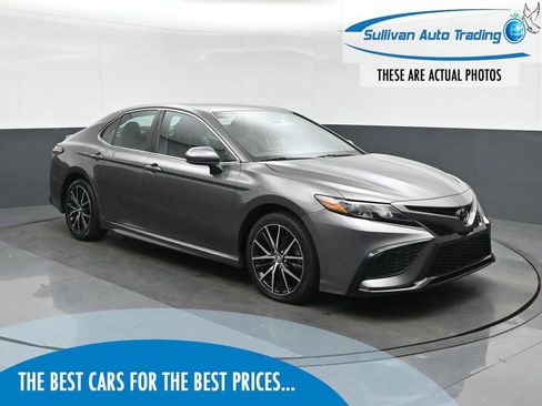 Used 2021 Toyota Camry SE FWD image 1