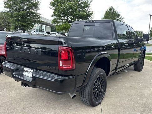Used 2025 RAM 2500 Limited AWD/4WD image 3