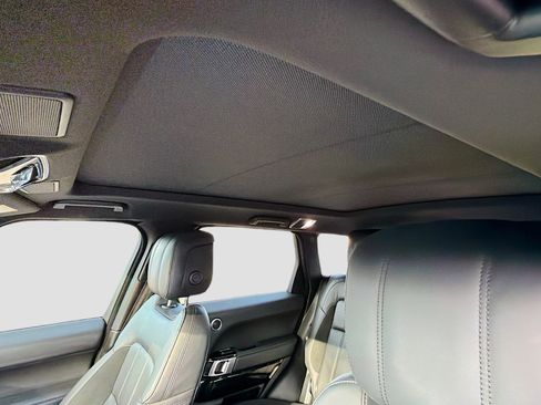 Used 2021 Land Rover Range Rover Sport HST image 27