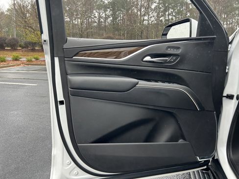 Used 2023 Cadillac Escalade ESV Sport Platinum w/ Heavy-Duty Trailer Package image 61