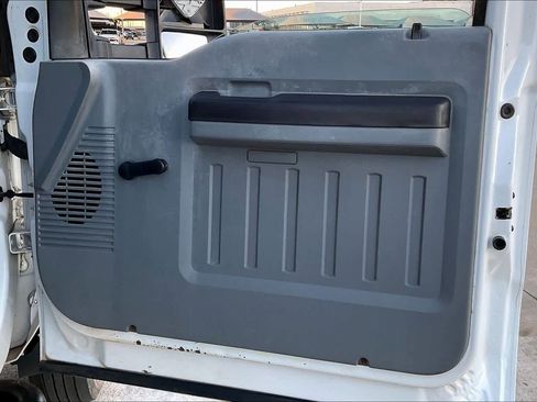 Used 2015 Ford F550 XL 4WD Reg Cab 141 WB 60 CA image 19