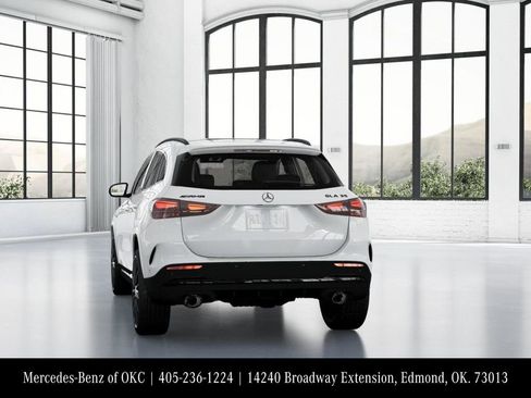 New 2026 Mercedes-Benz GLA 35 AMG 4MATIC image 26