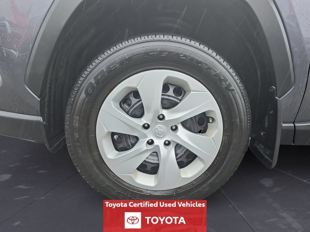 Certified 2024 Toyota RAV4 LE AWD/4WD image 16