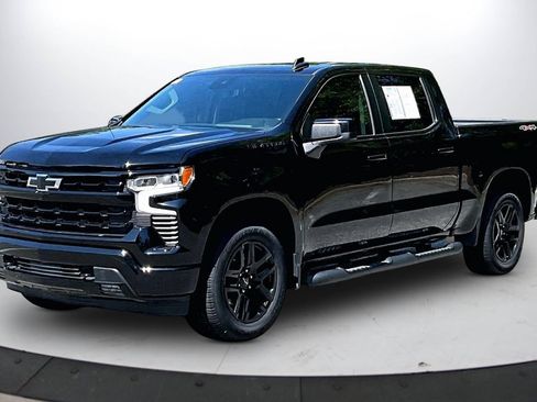 Used 2024 Chevrolet Silverado 1500 RST w/ Protection Package AWD/4WD image 4