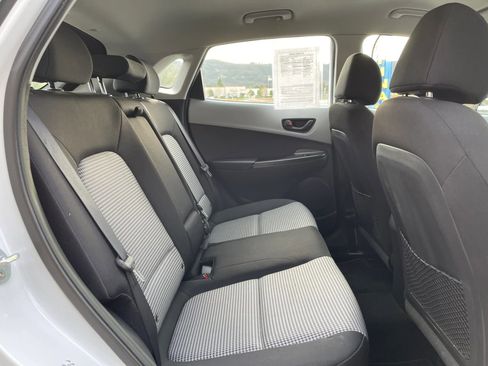 Used 2020 Hyundai Kona SE image 23