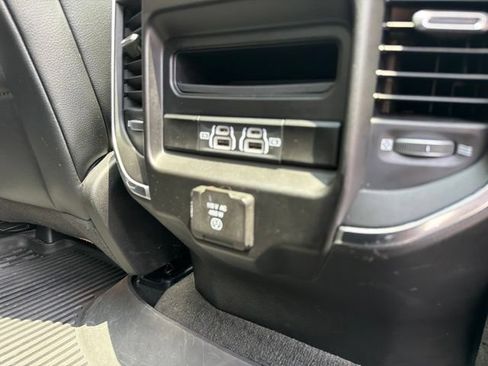 Used 2023 RAM 1500 Laramie AWD/4WD image 27