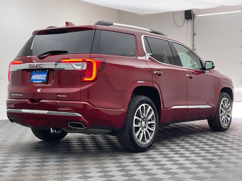 Used 2023 GMC Acadia Denali w/ Denali Ultimate Package AWD/4WD image 8